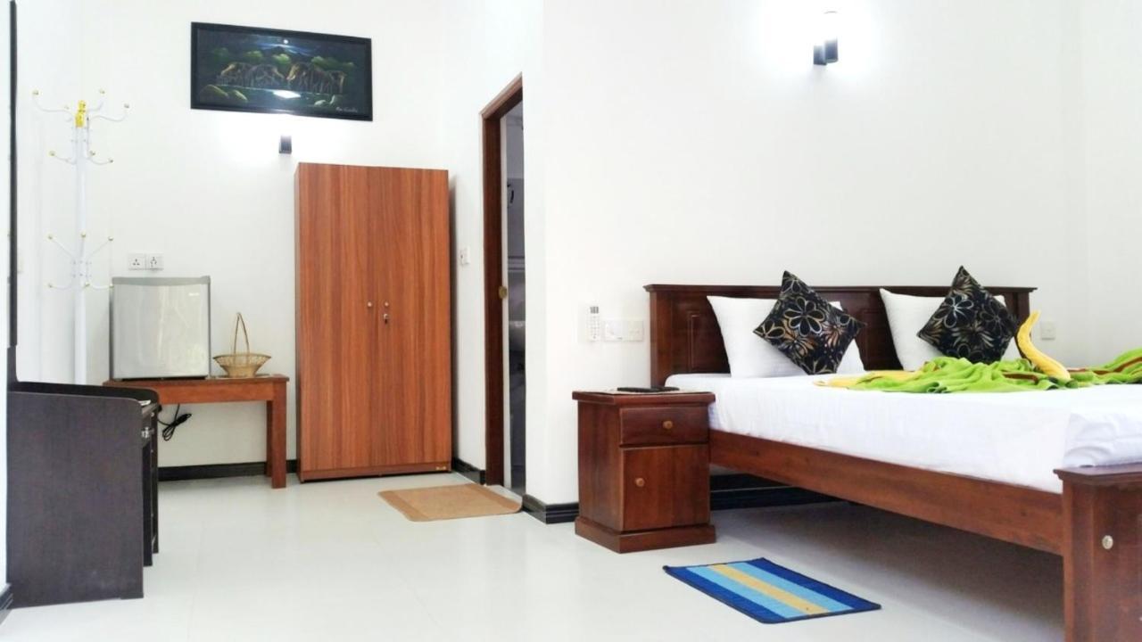 Lake Lane Guest Rest Koggala Exterior photo